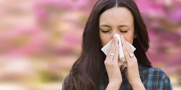 Come si manifestano le allergie primaverili?